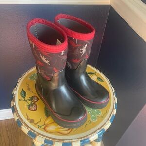 Bogs snow Boots insulated-32 great treads! 12 toddler Dinosaur Print